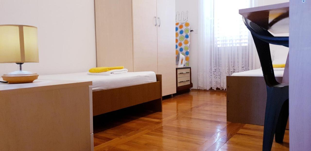 Apartments Adriana Srima Esterno foto
